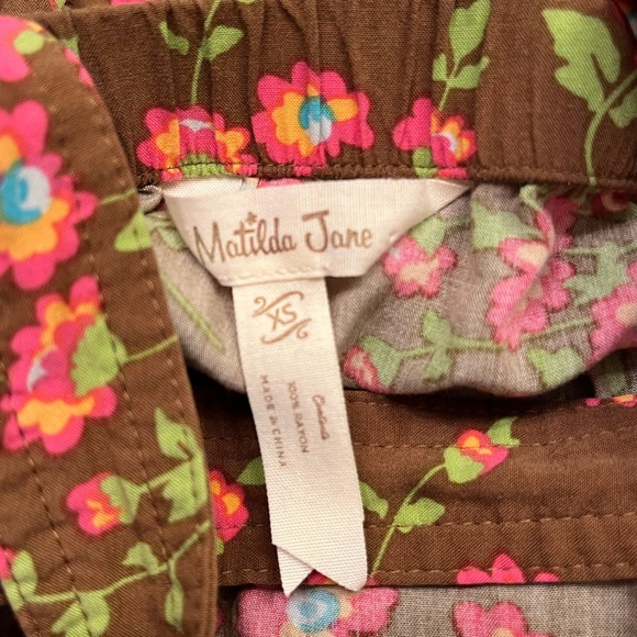 MATILDA JANE brand floral top. Gently worn. Size XS. - Picture 3 of 3